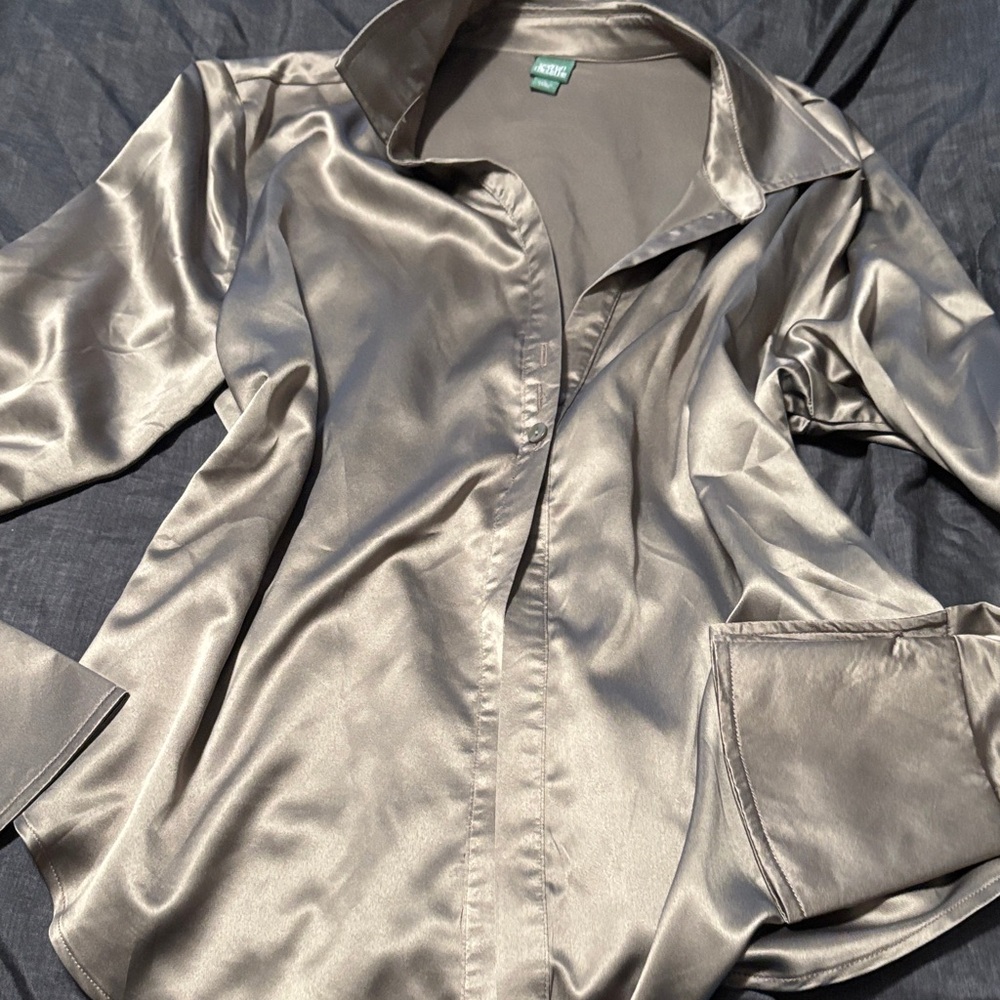 Wild Fable Metallic Gray Shirt